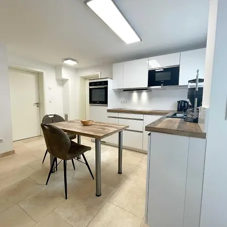 Feriendomizile Zum Strandkorb Апартаменты *