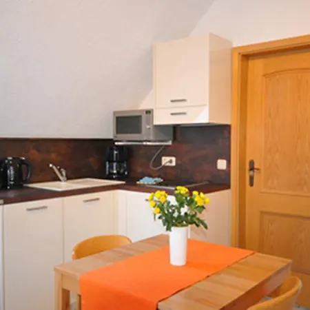 Feriendomizile Zum Strandkorb Lägenhet Binz