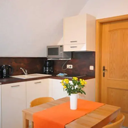 Feriendomizile Zum Strandkorb Апартаменты Остзебад Бинц